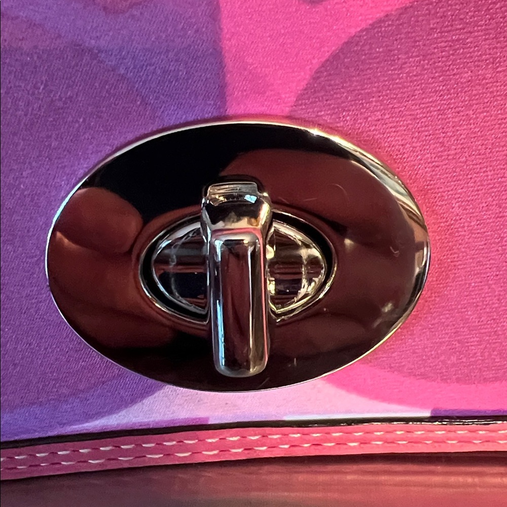 Coach Pink Scarf Print Zoe Signature Turn-Lock Wristlet EUC - Picture 4 of 16